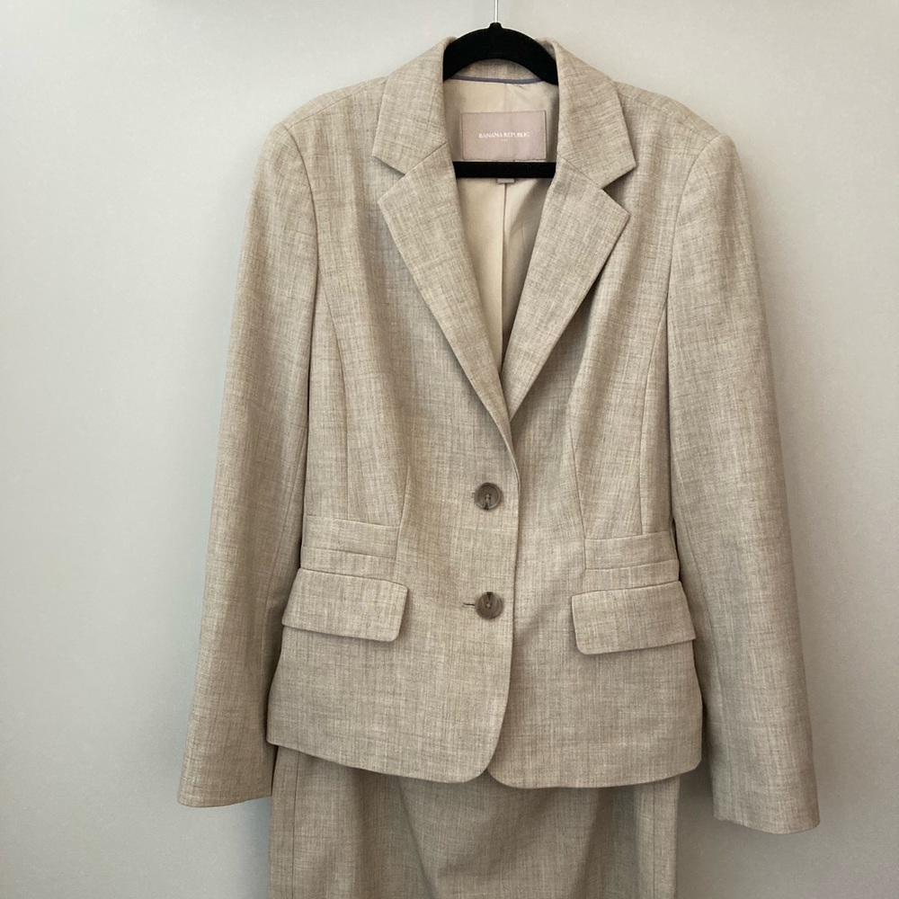 Banana Republic Tan Suit Blazer Petite 0
